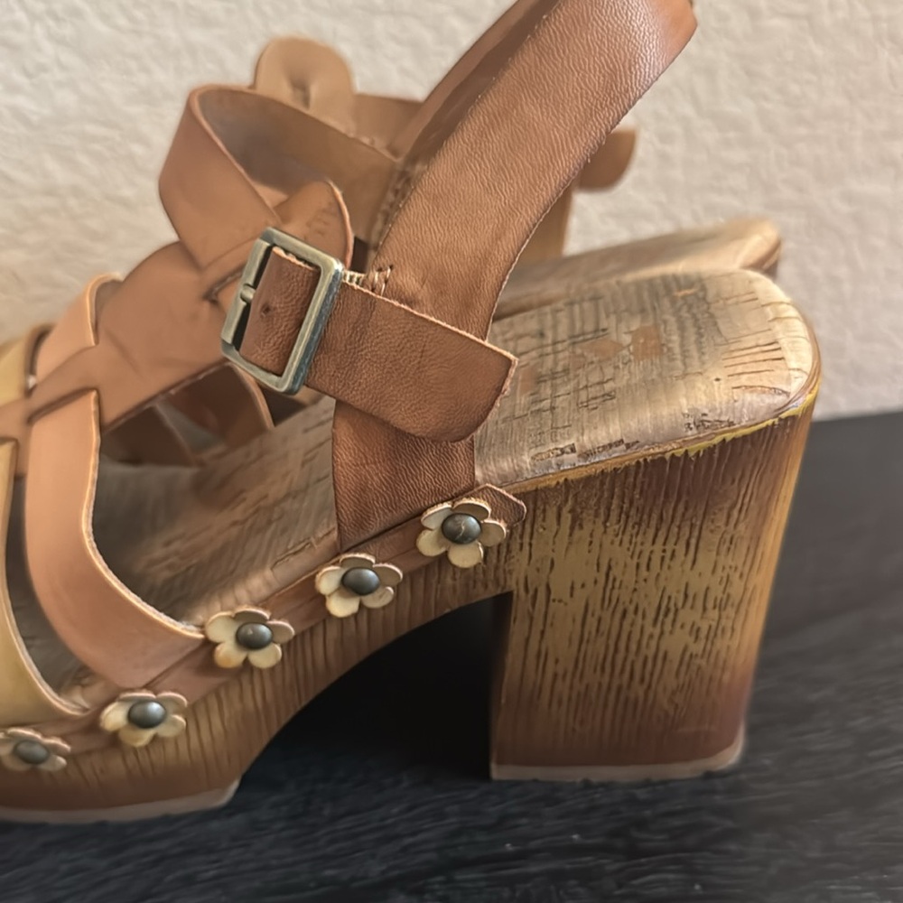 Korks Boho Floral Clog Heels in Willow Size 8‎ - Picture 5 of 9